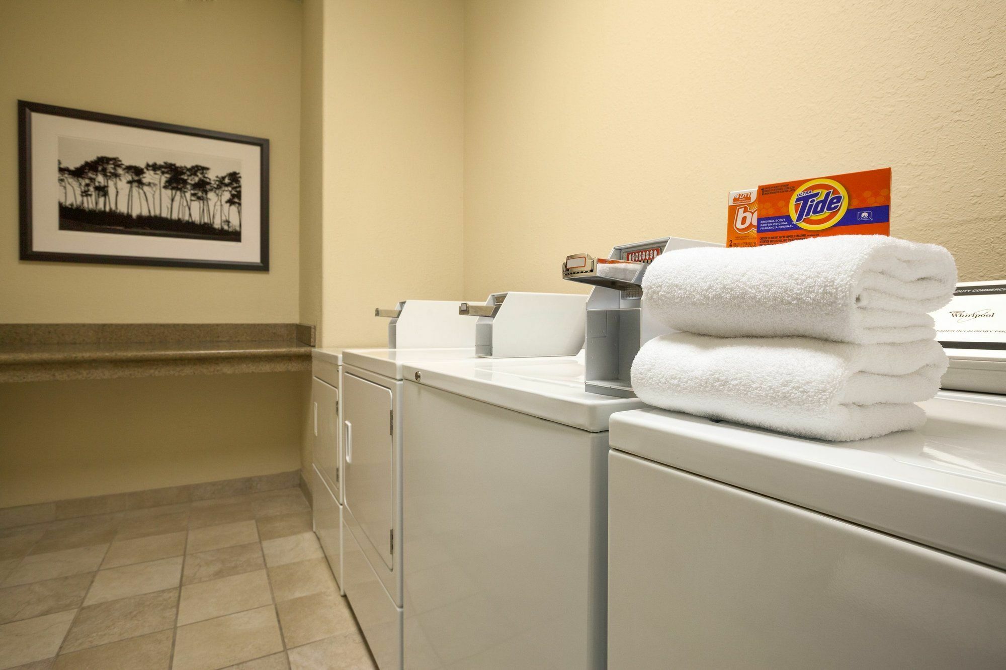 Country Inn & Suites By Radisson, Clinton, Ia Esterno foto